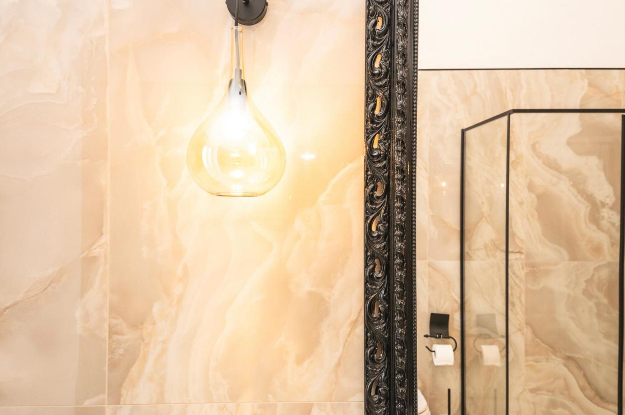 Nitti 76 Luxury Apartment Taranto Esterno foto
